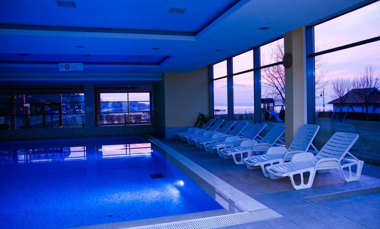 Club 218 Wellness Luxus Apartman Siófok Zewnętrze zdjęcie