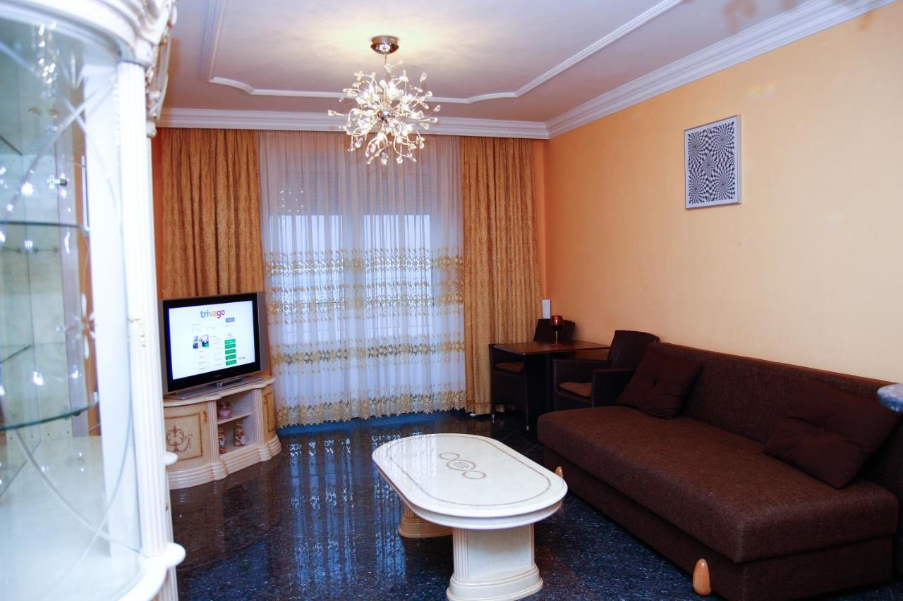 Club 218 Wellness Luxus Apartman Siófok Zewnętrze zdjęcie