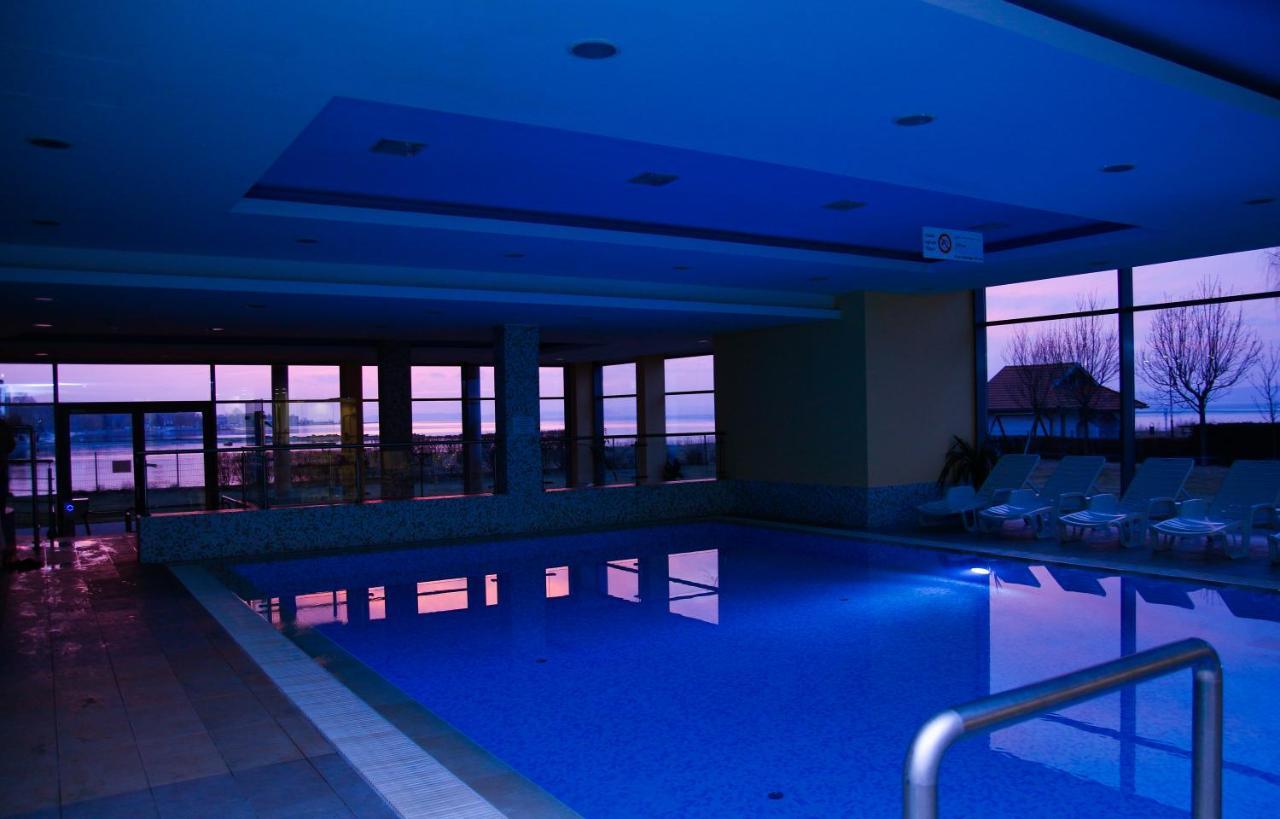 Club 218 Wellness Luxus Apartman Siófok Zewnętrze zdjęcie